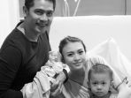 keluarga-donita-dan-adi-nugroho_20180115_205006.jpg