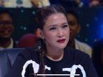 maia-estianty-saat-jadi-juri-indonesian-idol.jpg