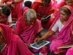 para-perempuan-lanjut-usia-atau-nenek-nenek_20170308_132415.jpg