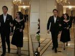 penampilan-perdana-syahrini-dan-reino-barack-sebagai-suami-istri.jpg