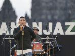 penyanyi-rio-febrian-tampil-di-prambanan-jazz-online.jpg