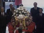 peti-mati-lady-diana-ketika-hendak-disemayamkan-di-westminster-abbey.jpg