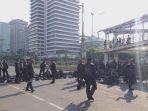 polisi-berjaga-di-mh-thamrin.jpg