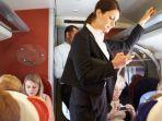 seorang-wanita-menolak-memberika-kursinya-pada-nenek-60-tahun-di-kereta.jpg