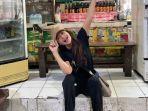 tamara-bleszynski-tak-malu-belanja-di-pasar-tradisional.jpg