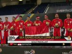 tim-bulu-tangkis-pria-mendapatkan-medali-emas-di-sea-games-2017_20170828_222038.jpg