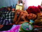 tua-dan-sakit-lumpuh-mbah-kasbi-yang-berusai-98-tahun-terpaksa-tinggal-sendirian.jpg