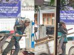 viral-seorang-pemulung-berdoa-khusyuk-sebelum-menarik-gerobaknya.jpg