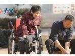 xie-fang-wanita-penyandang-disabilitas-bersama-suami-yang-setia-merawatnya-selama-30-tahun-ini.jpg
