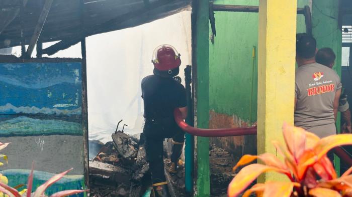 Pesantren di Kota Mamuju terbakar
