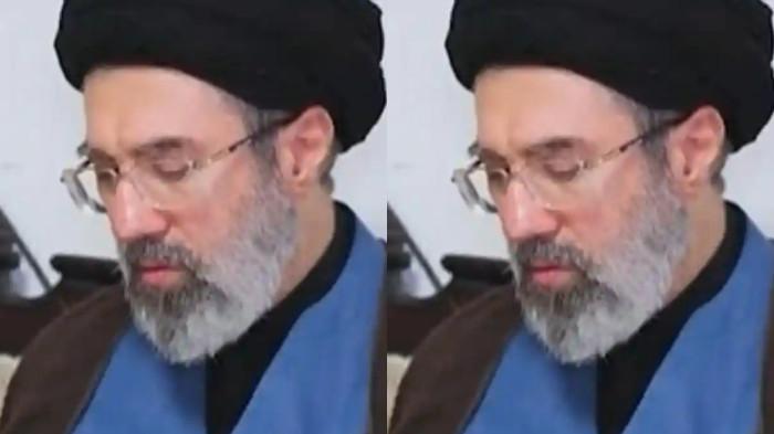 IMAM IRAN- Potret Mojtaba Khamenei yang kini menjabat sebagai Pemimpin Tertinggi Iran setelah dipilih oleh Majelis Pakar yang beranggotakan 88 ulama.