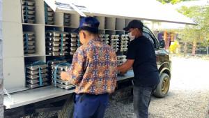 Armada-SPPG-54-Tobadak-saat-tiba-di-SMPN-6-Topoyo.jpg