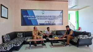 BPBD-Sulbar-kunjungan-kerja-ke-Stasiun-Meteorologi-Kelas-II-Tampa-Padang-BMKG-Mamuju.jpg