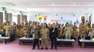 Bupati-Mamuju-Tengah-Arsal-Aras-menghadiri-sosialisasi-PPID-di-Aula-A-Kantor-Bupati-Mateng.jpg