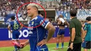 Ciro-Alves-menangis-saat-menyapa-Bobotoh-yan.jpg