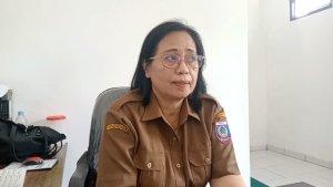 Direktur-RSUD-Kondosapata-Dr-Riana-Randabunga-saat-ditemui-di-ruang-kerjanya.jpg