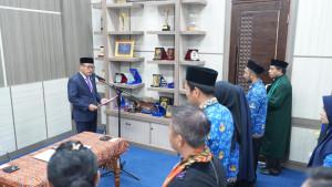 Gubernur-Sulawesi-Barat-Suhardi-Duka-SDK-lantik-11-pejabat-fungsional.jpg