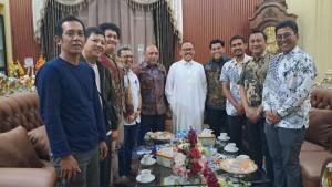 Gubernur-Sulawesi-Barat-Suhardi-Duka-menerima-audiensi-BAKTI-Kementerian-Komdigi.jpg