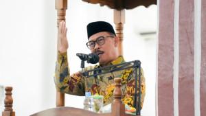 Gubernur-Sulbar-Suhardi-Duka-SDK-hadiri-Maulid-Nabi-di-Masjid-Al-Quba-Kasiwa.jpg