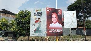 Jejeran-baliho-atau-APK-masih-berd.jpg