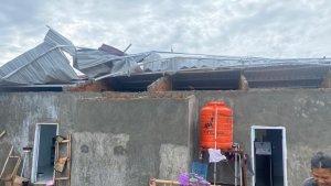 Kondisi-rumah-rusak-akibat-kencang-dan-hujan-deras-di-BTN-Griya-Masagena-4.jpg