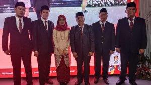 Lima-komisioner-KPU-Sulbar-periode-2023-2028-mengikuti-pelantikan-di-Jakarta-6.jpg