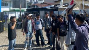 PGPM-demo-di-Pelabuhan-Mamuju-Kamis-2592025-sekitar-pukul-1500-WITA.jpg