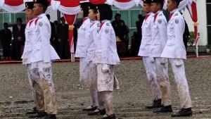 Pakaian-Paskibra-Mamuju-Tengah-kotor-setelah-pengibaran-bendera-merah-putih.jpg