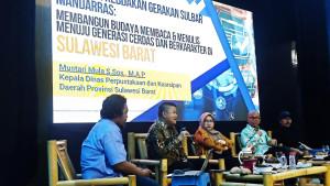 Para-pegiat-literasi-praktisi-dan-budayawan-Dialog-Literasi-di-Majene.jpg