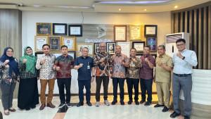 Pemprov-Sulbar-audiance-dengan-Bank-Sulselbar-terkait-digitalisasi-koperasi.jpg
