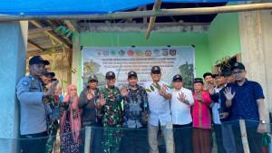 Penanaman-pohon-di-Kelurahan-Talipukki-Kecamatan-Mambi-Kabupaten-Mamasa-Rabu-8102025.jpg