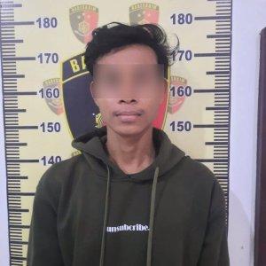 Pencuri-buah-sawit-diringkus-personel-Satreskrim-Polres-Pasangkayu.jpg