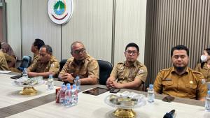 Plt-Kalaksa-BPBD-Sulbar-Yasir-Fattah-hadiri-rapat-monev-Pencegahan-dan-Pemberantasan-Korupsi.jpg