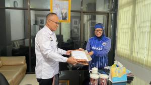 Plt-Kepala-Dinas-Kesehatan-Provinsi-Sulbar-dr-Nursyamsi-Rahim-menyampaikan-upaya-eliminasi-TBC.jpg