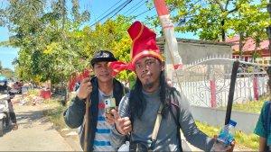 Ronal-dan-Ardi-dua-Driver-ojol-dari-Makassar-nekat-jalan-kaki-ke-Palu.jpg