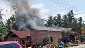 Rumah-warga-Papalang-Mmauju-terbakar.jpg