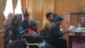Sejumlah-tenaga-honorer-dari-SDN-009-Aralle-Kecamatan-Aralle-Kabupaten-Mamasa.jpg