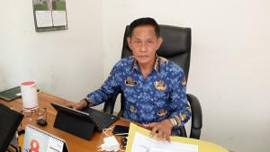 Sekretaris-Badan-BPSDM-Sulbar-Sugeng-Iriyanto-saat-diwawancarai-di-ruang-kerjanya.jpg