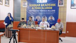 Seminar-UT-Majene-dilaksanakan.jpg