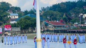 Suasana-saat-upacara-HUT-ke-79-Kemerdekaan-RI-tahun-2024-di-Lapangan-Kondosapata.jpg