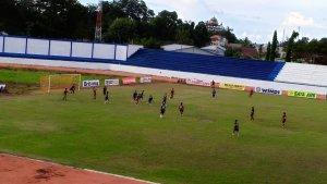 Turnamen-Sepak-Bola-Pemuda-Manakarra-Cup-2025-pertemukan-Mitra-Manakarra-vs-Akademi-PSM.jpg