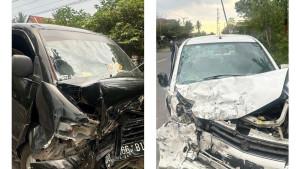 adu-banteng-dua-mobil-suzuki.jpg