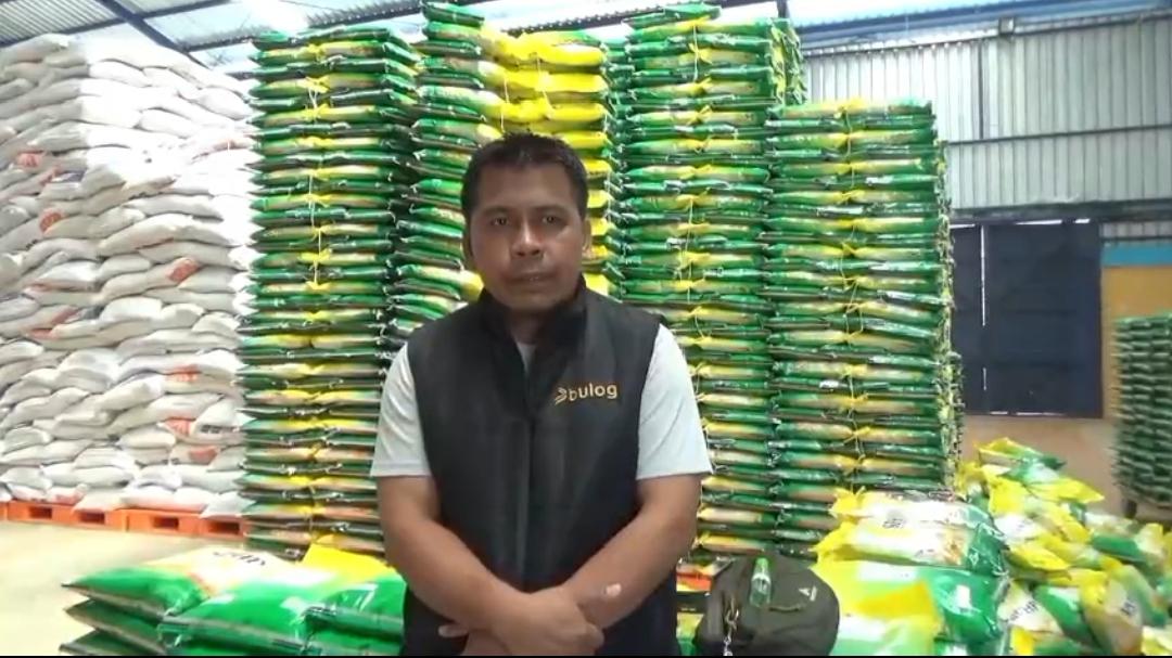 Ahmad-Syahrul-Kepala-Gudang-Bulog-Cabang-Pasangkayu.jpg