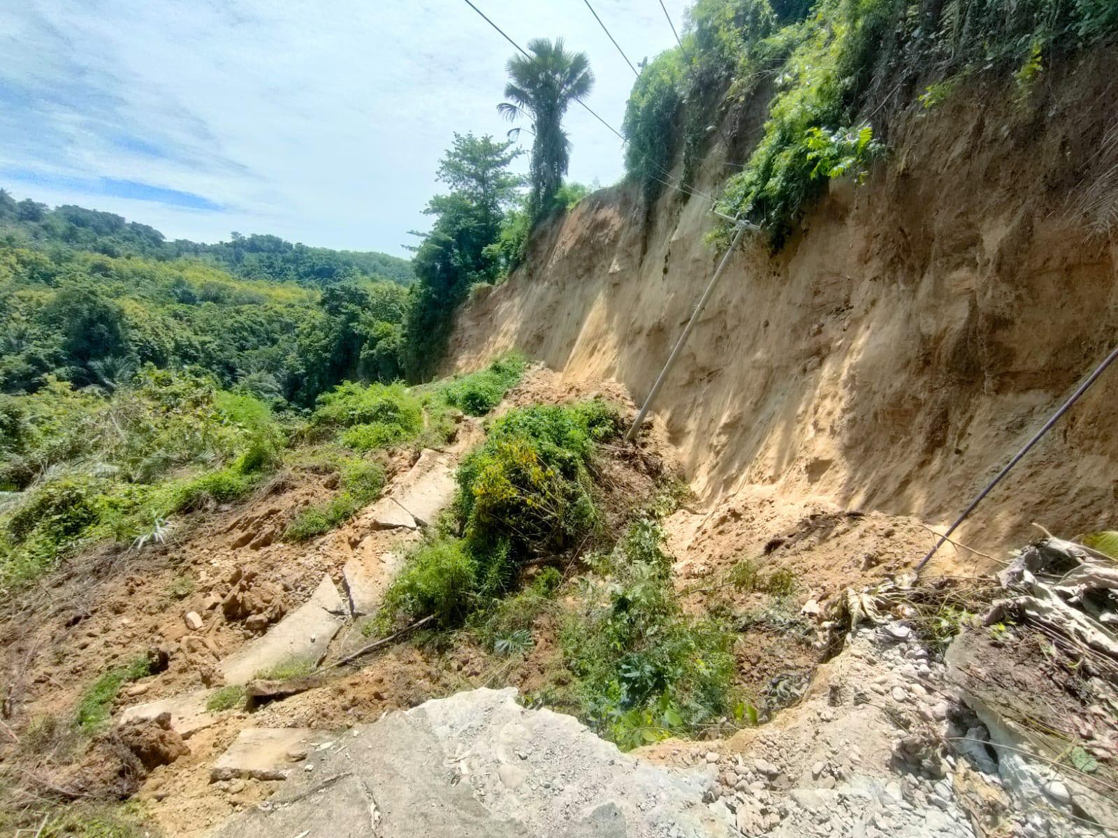 PUPR Polman Janji Rampungkan Jalan Baru 300 Meter di Dusun Pummossi Selama 10 Hari