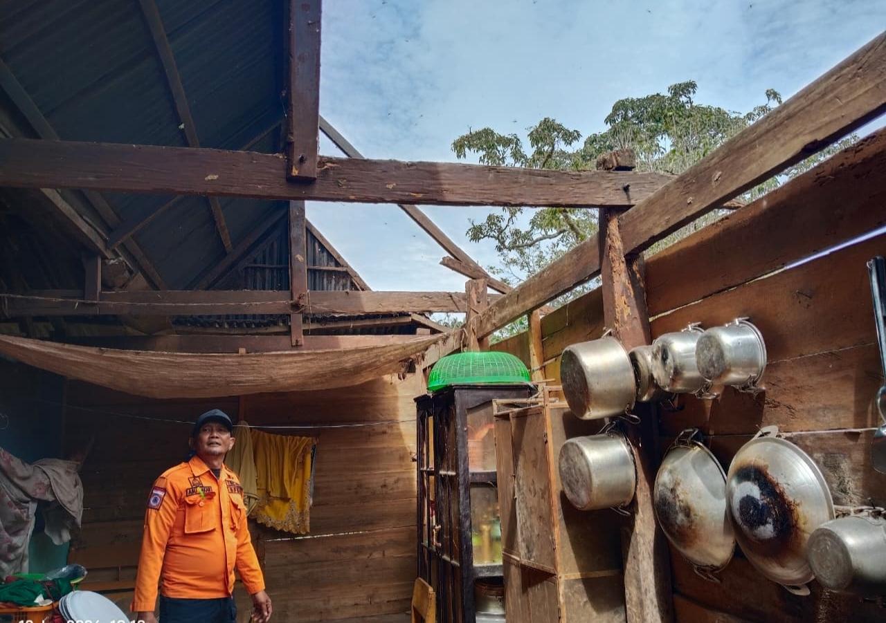 Enam Rumah Rusak Akibat Angin Kencang Terjang Polman Selama Dua Hari Terakhir