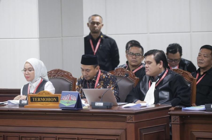 Asri-Hamid-yang-sedang-ikut-sidang-di-MK-Senin-2012025.jpg