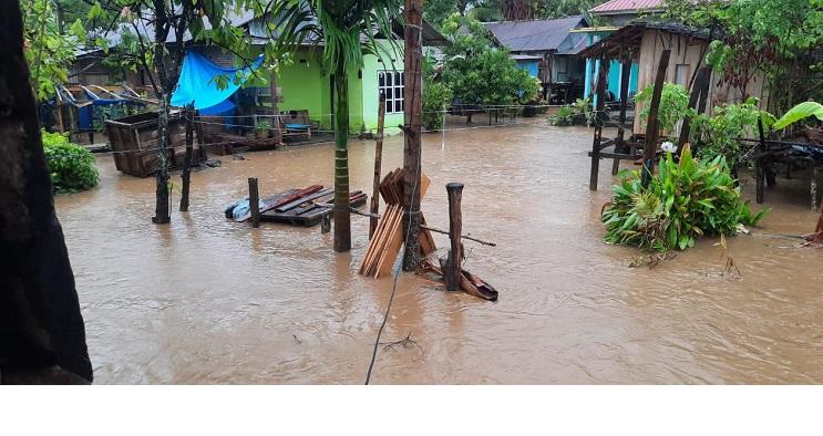 Banjir-terjadi-di-Dusun-Tamao-Desa-Tapalang-Kecamatan-Tapalang-Mamuju-Sulbar.jpg