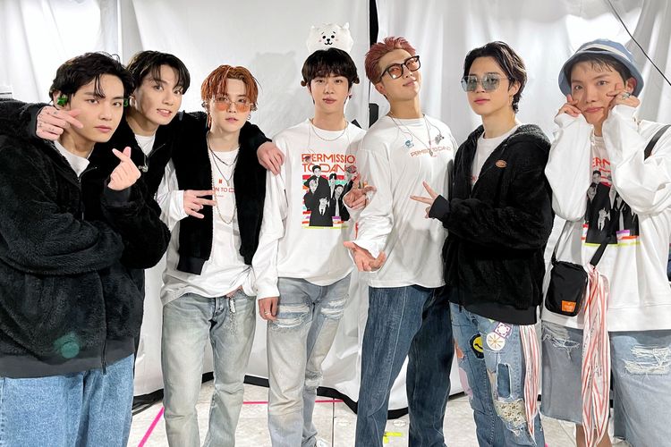Boy-band-BTS-menggelar-konser-Permission-to-Dance.jpg