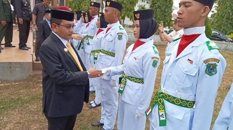 Bupati Pasangkayu Kukuhkan 72 Anggota Paskibraka