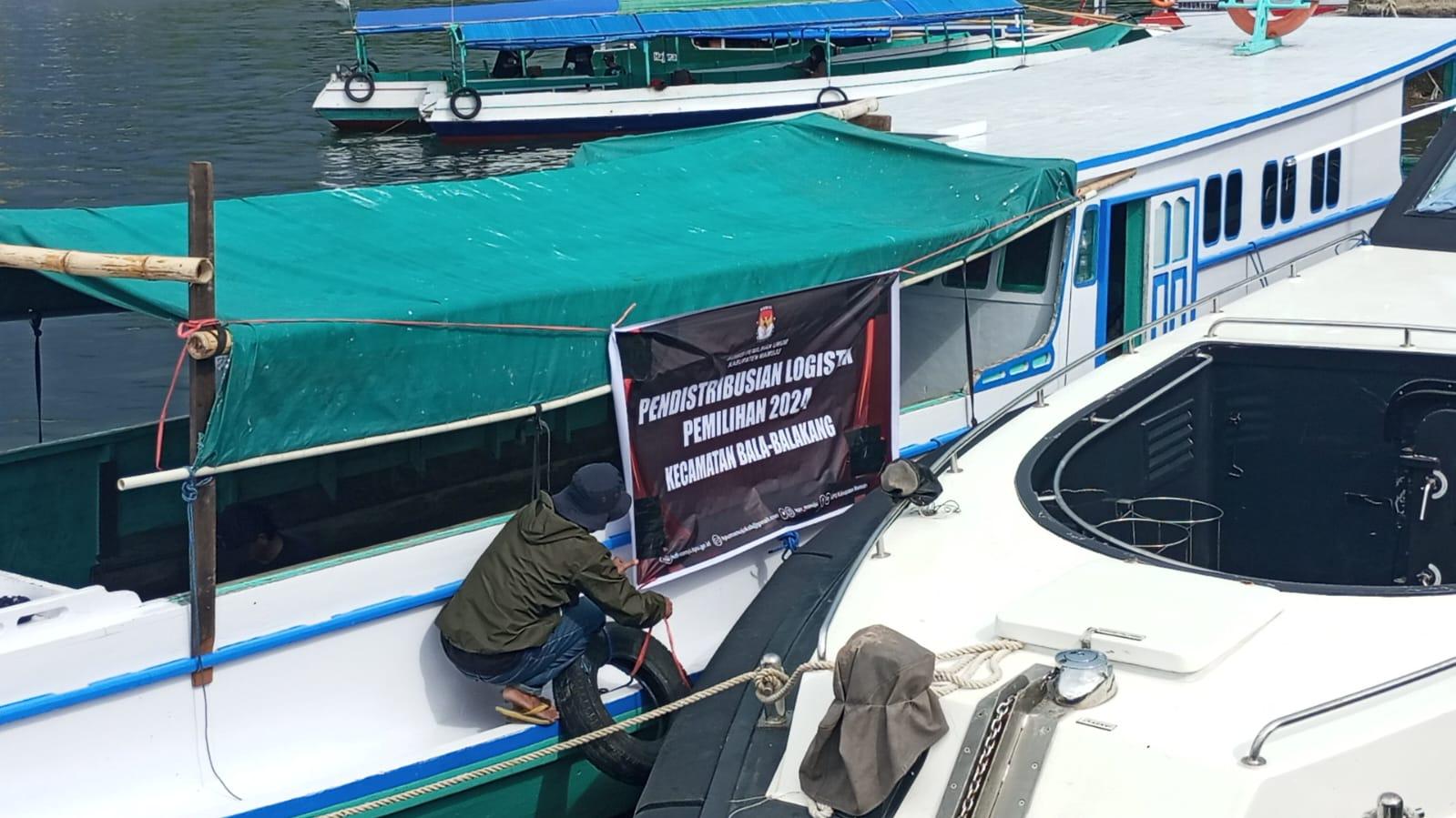 KPU Mamuju Tunda Pengiriman Logistik Pilkada ke Bala-balakang Demi Keselamatan